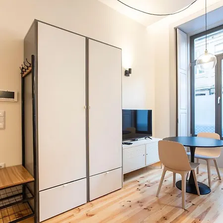Modern Retro Downtown By Lovelystay Apartamento